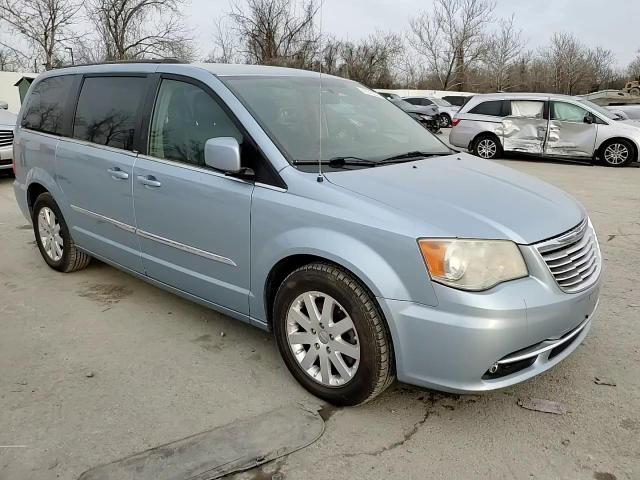 2012 Chrysler Town & Country - Image 12