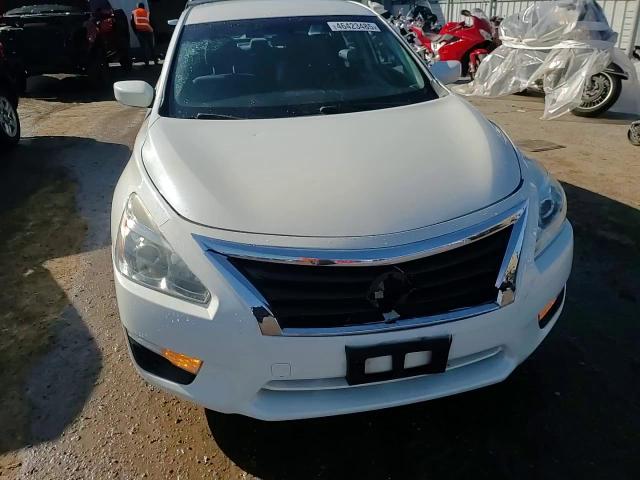 2015 Nissan Altima - Image 13