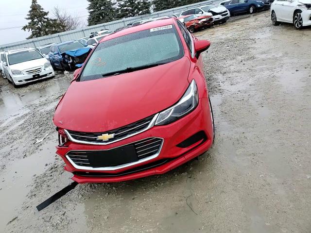 2019 Chevrolet Cruze - Image 11