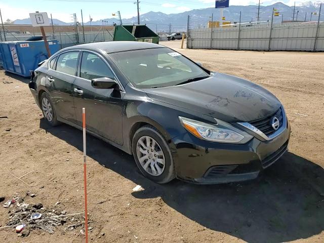 2017 Nissan Altima - Image 11