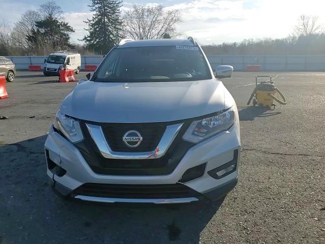 2018 Nissan Rogue - Image 11