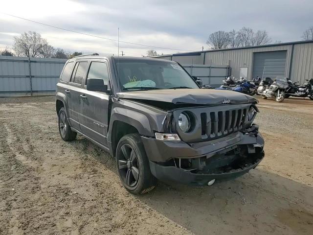 2015 Jeep Liberty (Patriot) - Image 12
