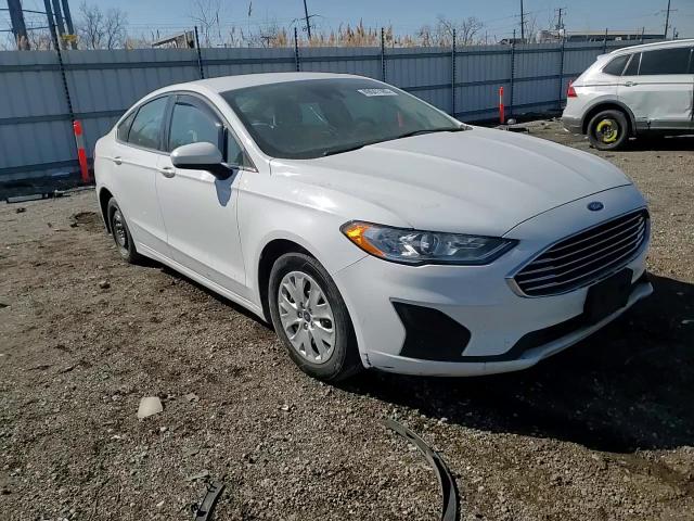 2019 Ford Fusion - Image 10