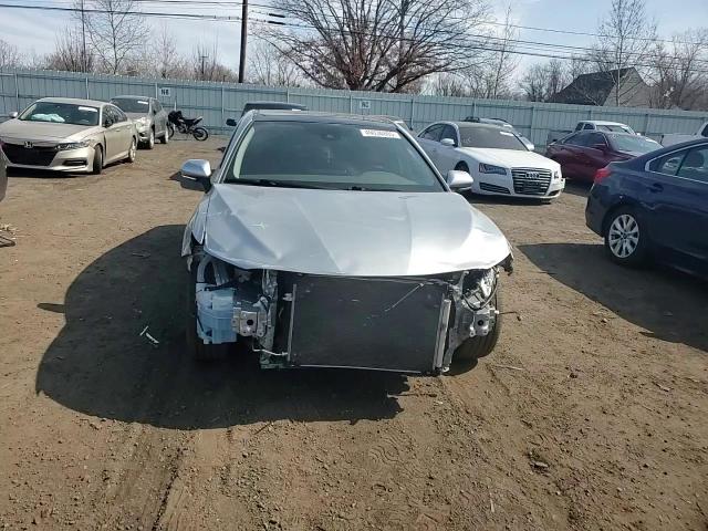 2021 Toyota Camry - Image 10