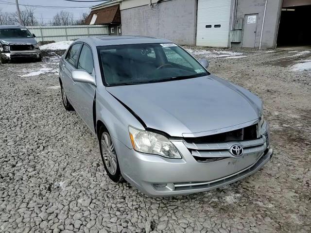 2007 Toyota Avalon - Image 11