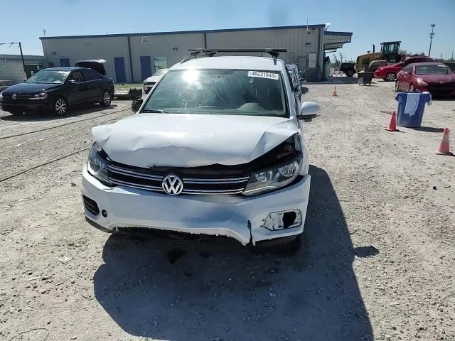 2017 Volkswagen Tiguan - Image 14