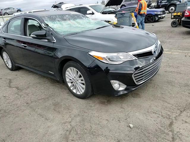 2013 Toyota Avalon - Image 10