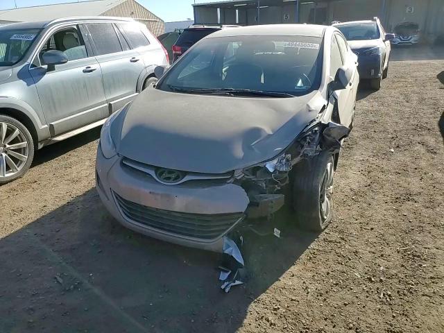 2016 Hyundai Elantra - Image 11