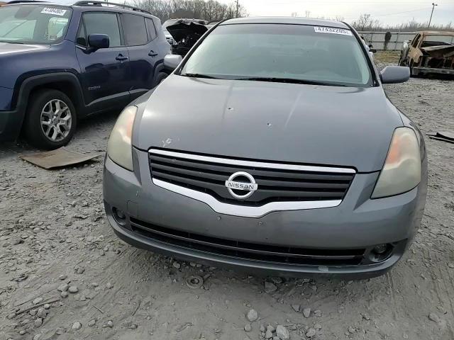 2009 Nissan Altima - Image 10