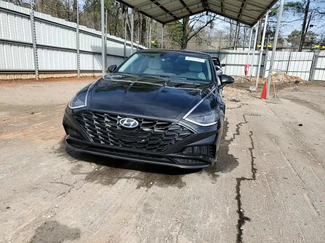 2022 Hyundai Sonata - Image 13