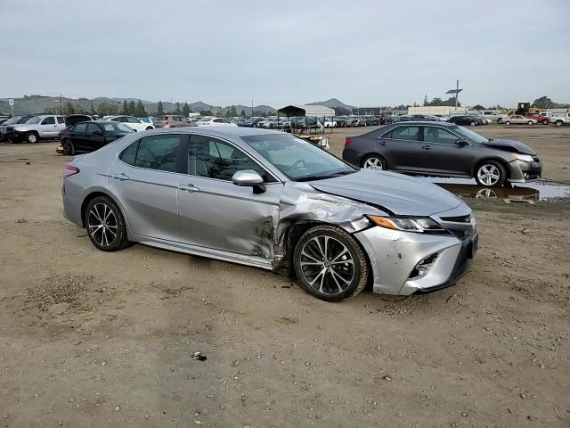 2018 Toyota Camry - Image 10