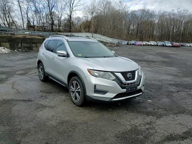 2019 Nissan Rogue - Image 12