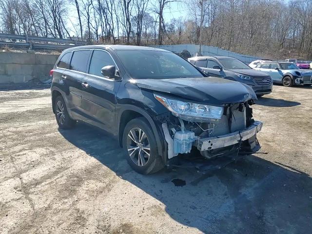 2018 Toyota Highlander - Image 11