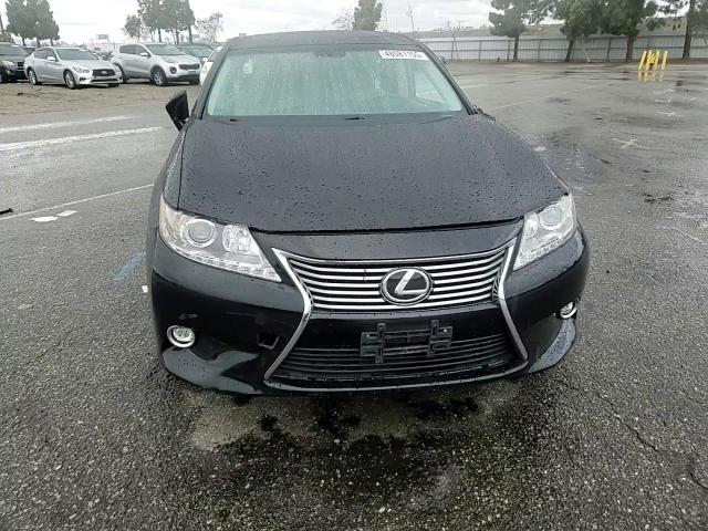 2015 Lexus ES - Image 10