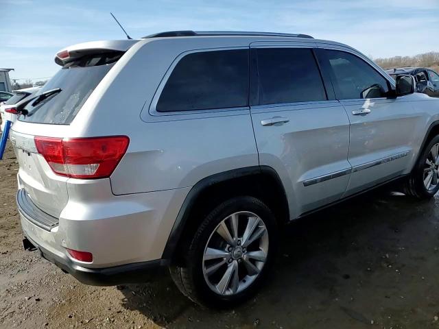 2013 Jeep Grand Cherokee - Image 14