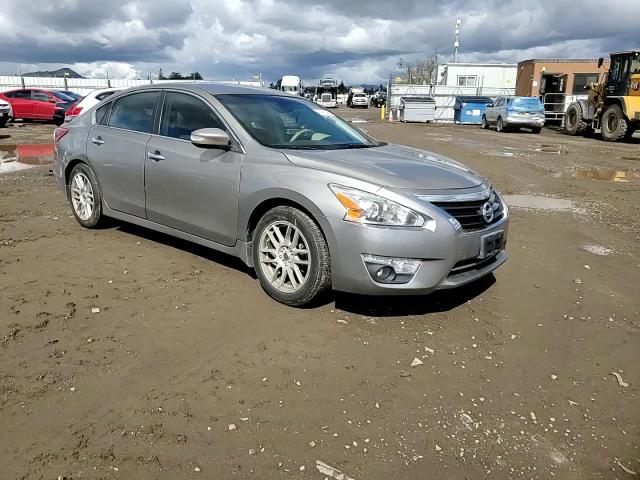 2013 Nissan Altima - Image 10