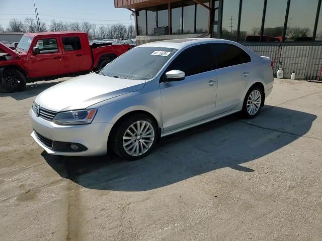 2014 Volkswagen Jetta - Image 10