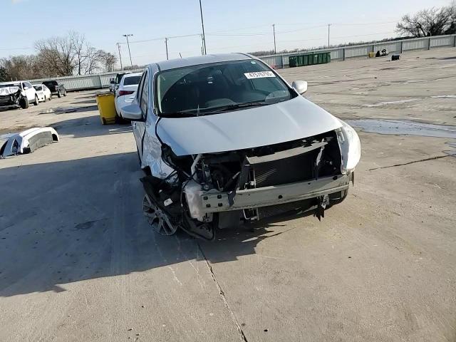 2018 Nissan Versa - Image 10