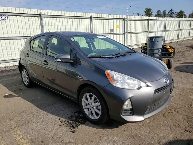 2012 Toyota Prius - Image 10