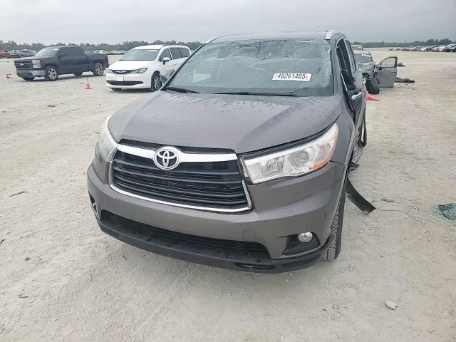 2015 Toyota Highlander - Image 12