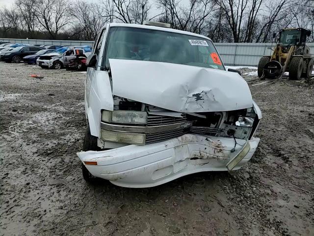 2003 Chevrolet Astro - Image 11