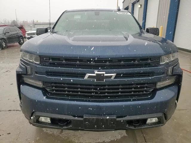 2021 Chevrolet Silverado - Image 13