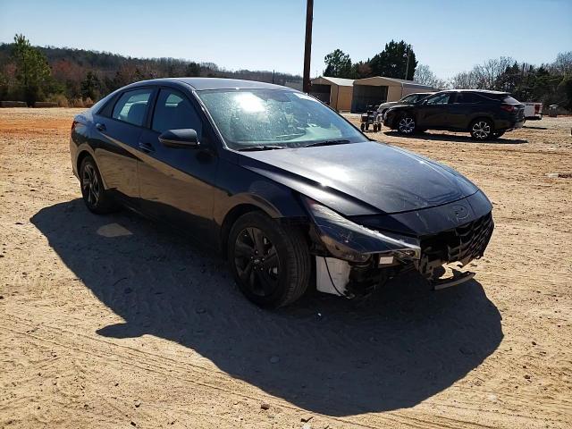 2021 Hyundai Elantra - Image 11