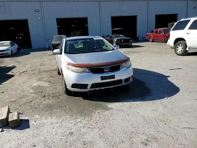 2013 Kia Forte - Image 13