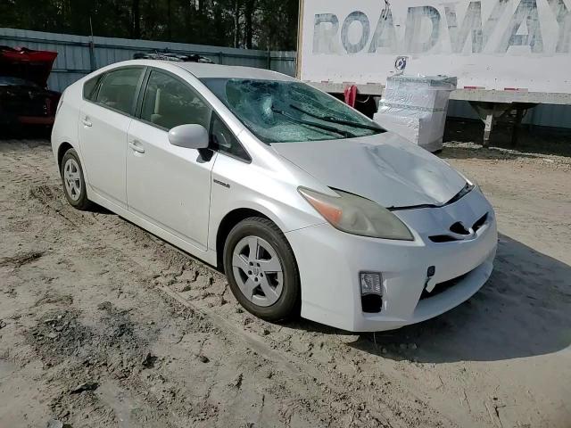 2011 Toyota Prius - Image 10