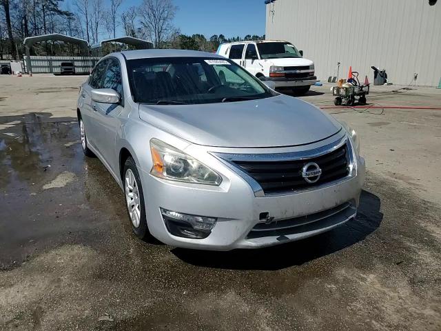 2014 Nissan Altima - Image 13