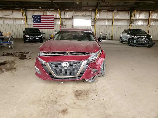 2021 Nissan Altima - Image 11