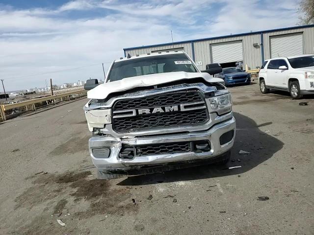 2019 RAM 3500 - Image 10