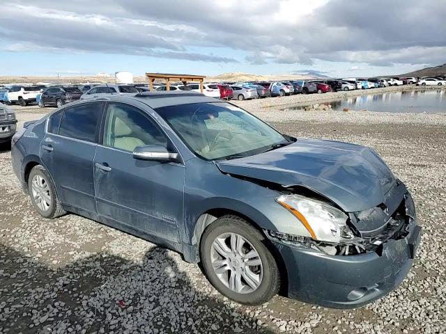2011 Nissan Altima - Image 11