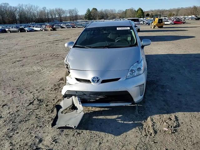 2014 Toyota Prius - Image 12