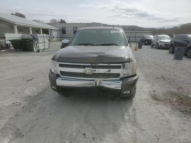 2008 Chevrolet Silverado - Image 10
