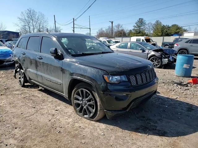 2018 Jeep Grand Cherokee - Image 11