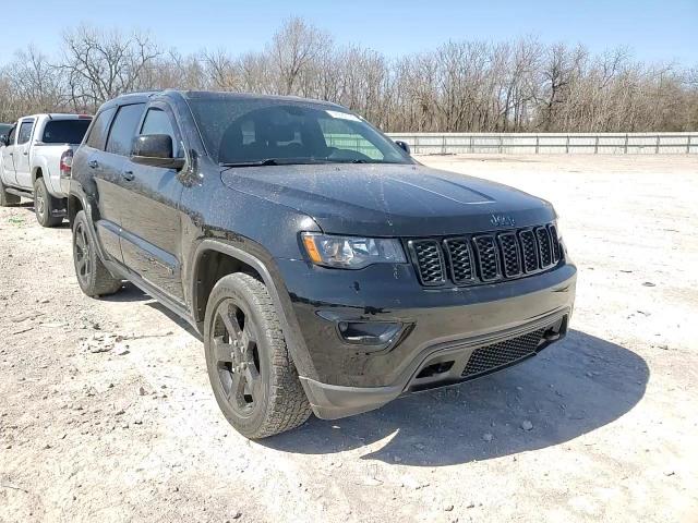 2018 Jeep Grand Cherokee - Image 12