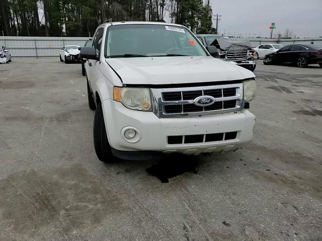 2010 Ford Escape - Image 11