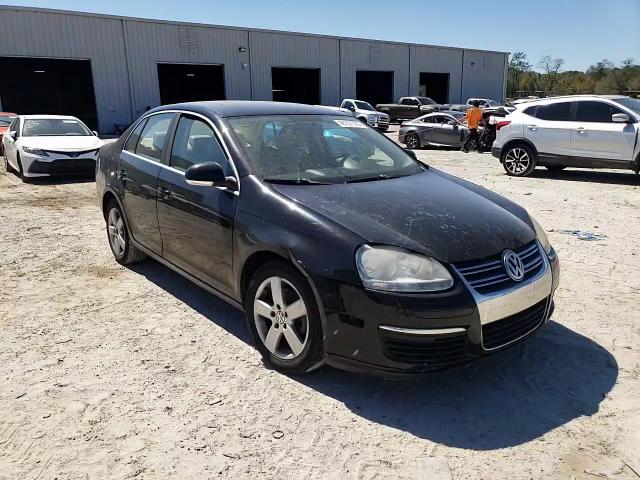 2009 Volkswagen Jetta - Image 11