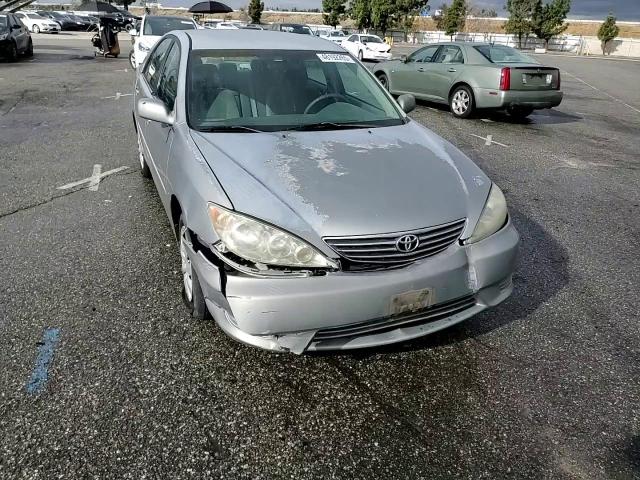 2005 Toyota Camry - Image 11