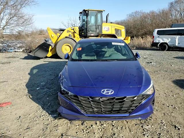 2022 Hyundai Elantra - Image 11