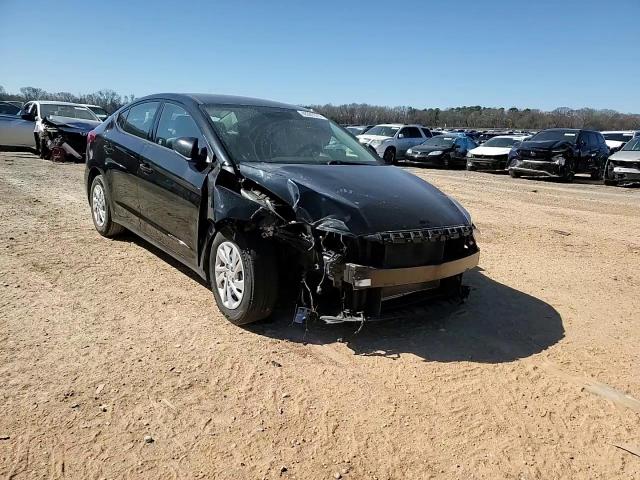 2018 Hyundai Elantra - Image 11