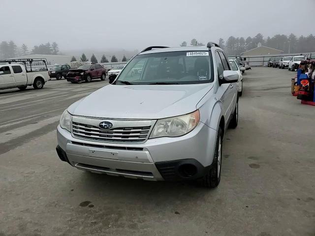 2010 Subaru Forester - Image 12