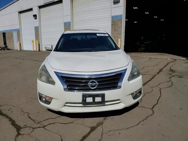 2013 Nissan Altima - Image 13