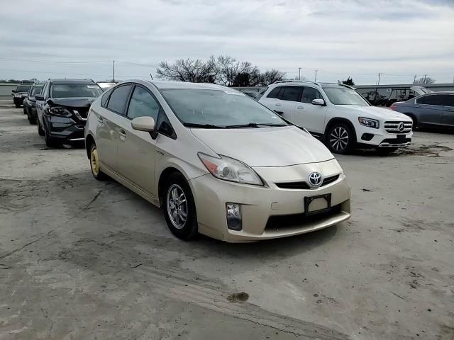 2010 Toyota Prius - Image 11