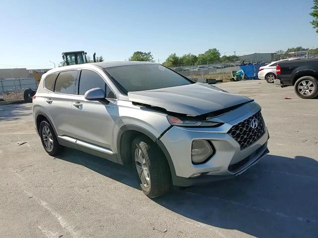 2020 Hyundai Santa Fe - Image 11
