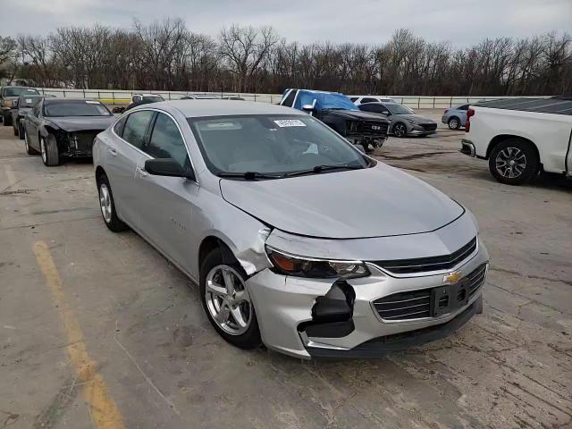 2018 Chevrolet Malibu - Image 11