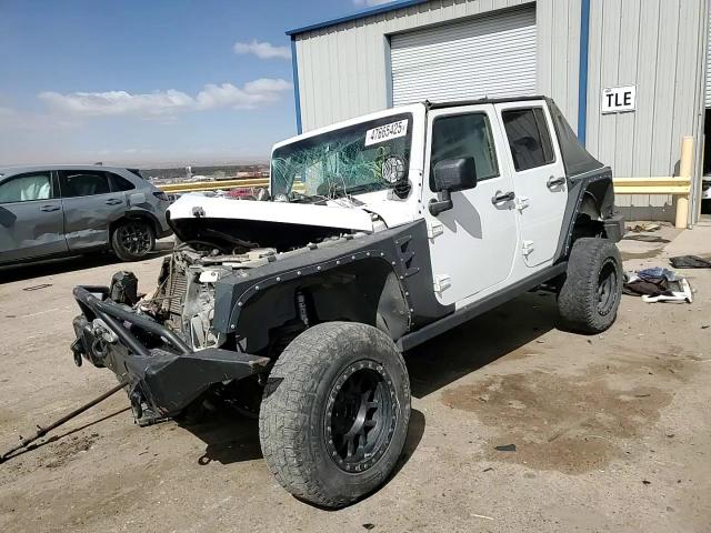 2013 Jeep Wrangler - Image 11