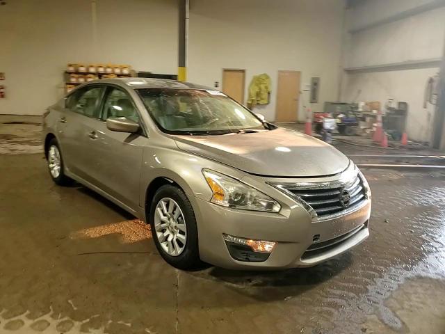 2015 Nissan Altima - Image 14