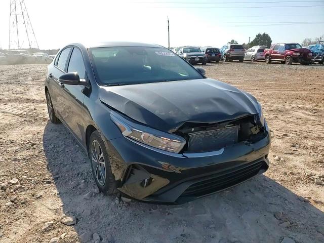 2024 Kia Forte - Image 10